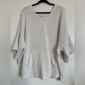 Free People Cream V-Neck Sweater Size Medium